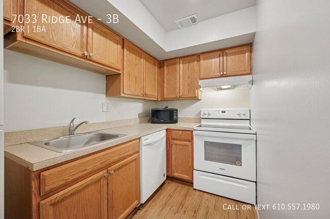 Building Photo - 7033 Ridge Ave