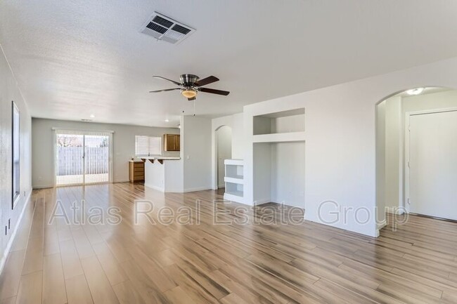 Building Photo - 8108 Peach Flare St