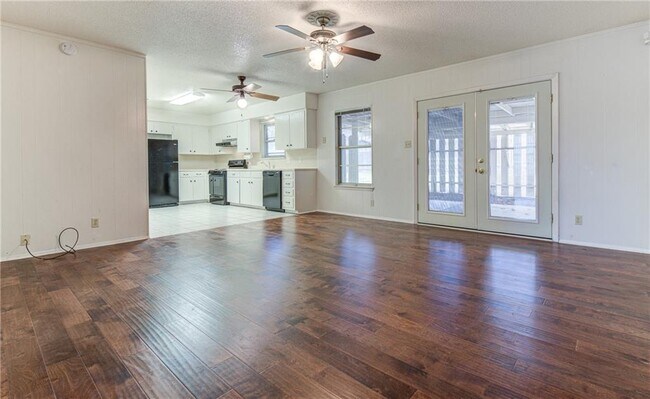 Foto del edificio - 8424 Jamestown Dr