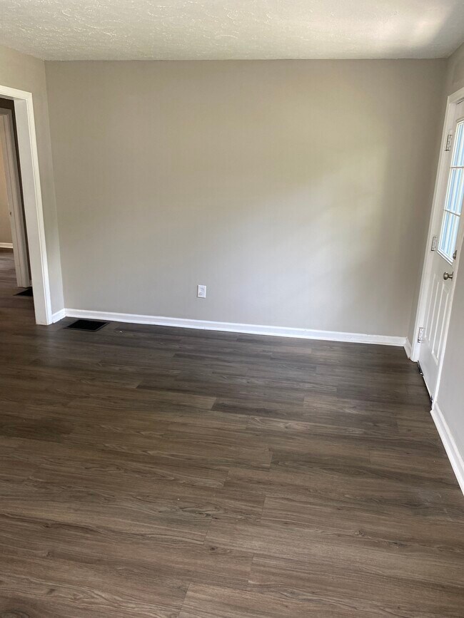 Building Photo - 4422 Kingsley Dr