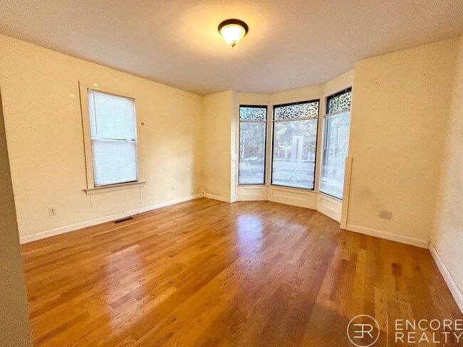 Foto del edificio - 1568 Tremont St