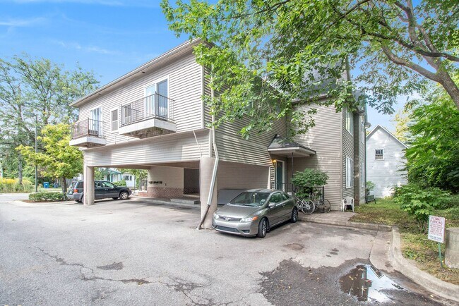 Foto del edificio - 316 Beakes St