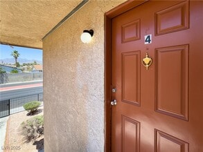 Building Photo - 2217 N Jones Blvd