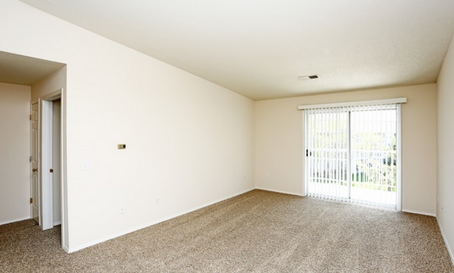 Interior Photo - SOUTH POINTE