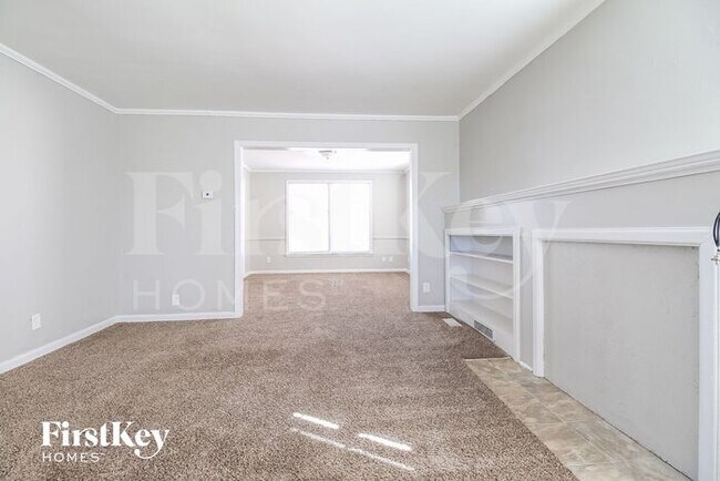 Building Photo - 1723 S Crescent Ave