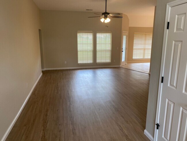 Foto del edificio - Super Clean Home in Stonebrook at Coffee Creek