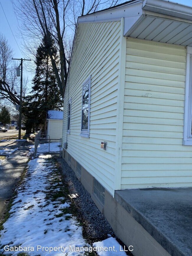 Foto del edificio - 3 br, 1.5 bath House - 18598 Kenosha