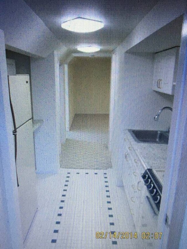 Kitchen - 210 Barton Ave