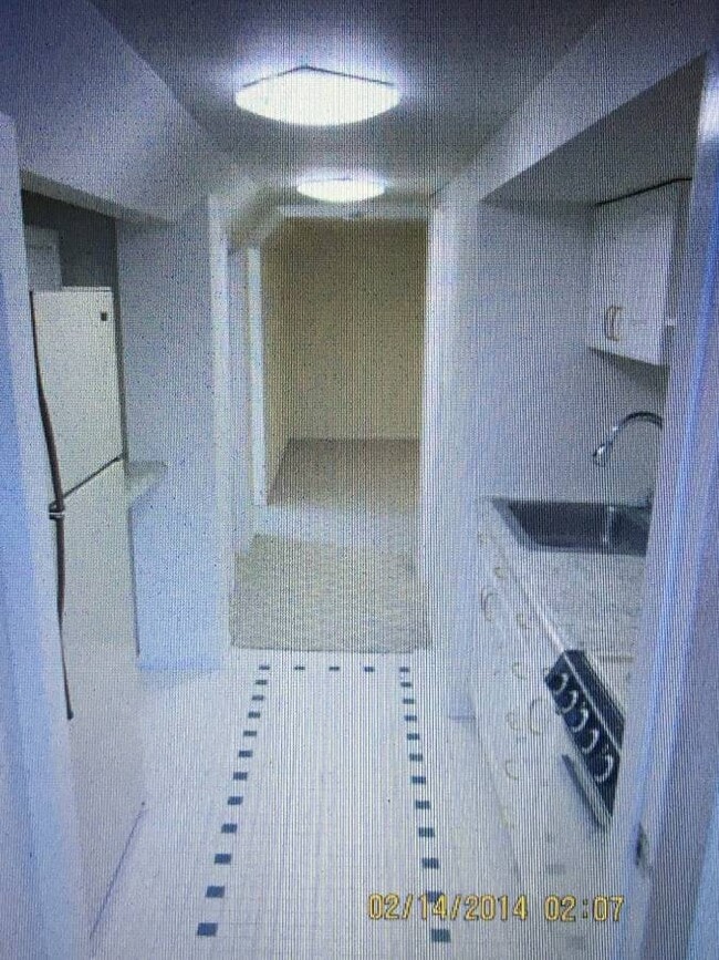 Kitchen - 210 Barton Ave