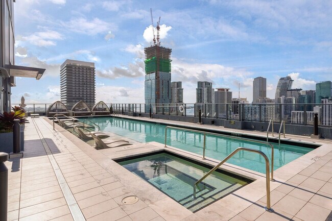 Foto del edificio - 61 NE 4th St