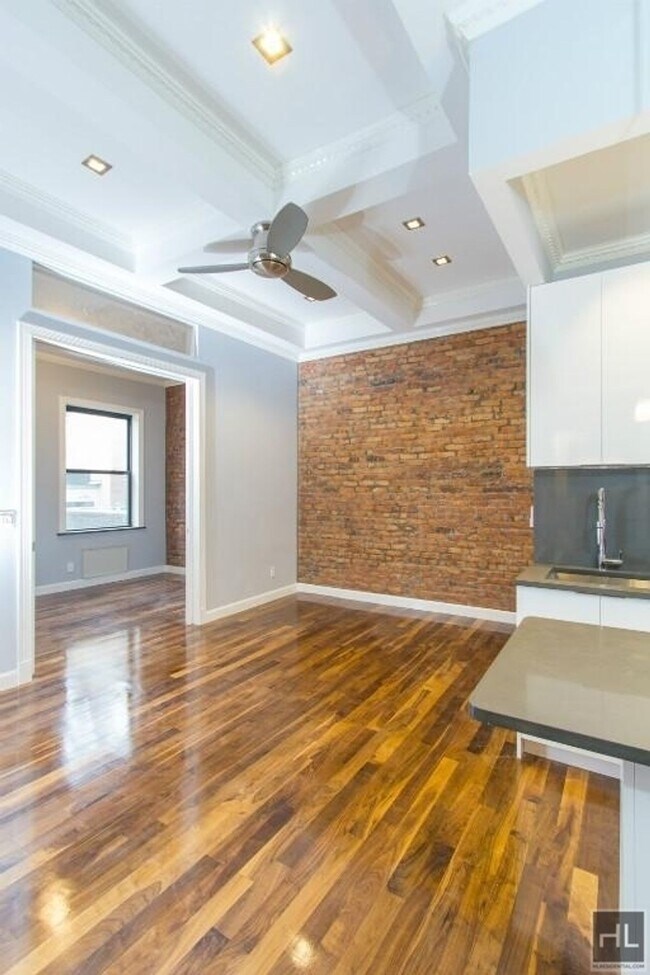 Foto del edificio - E 11th St