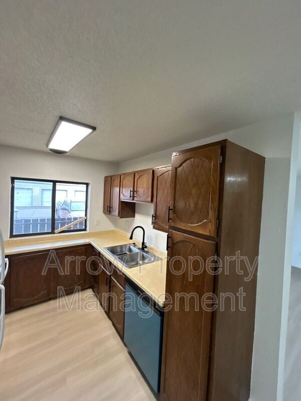 Foto del edificio - 203 E Arbor Ave