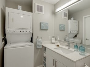 Building Photo - 500 Park Avenue