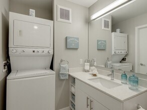 Building Photo - 500 Park Avenue