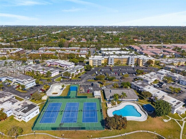 Foto del edificio - 7324 SW 82nd St