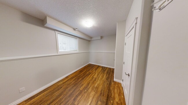 Building Photo - 8626-86288 88 St