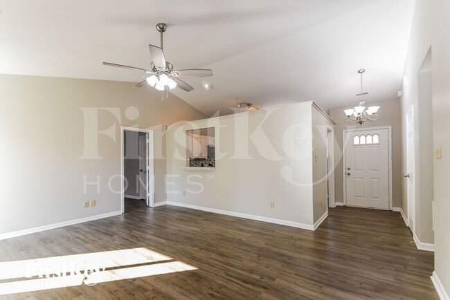 Building Photo - 20839 Summit Rd