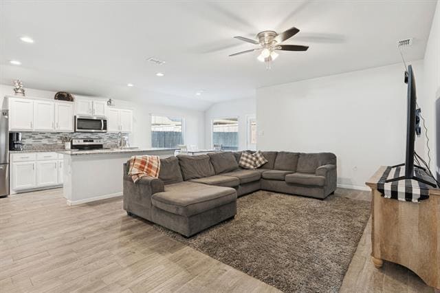 Building Photo - 421 Houndstooth Dr