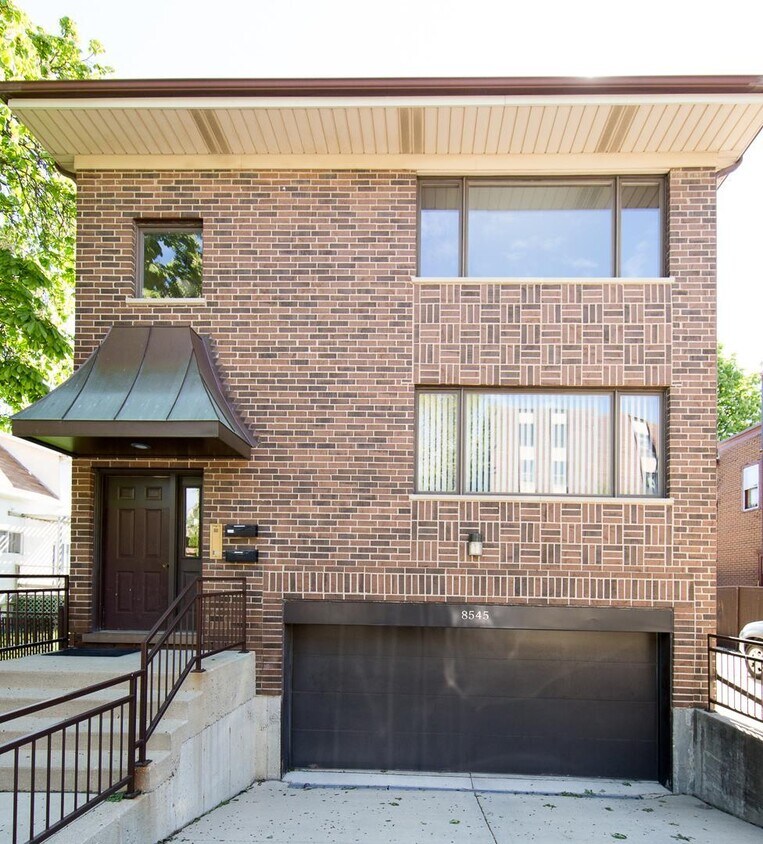 Primary Photo - 8545 Ferris Ave