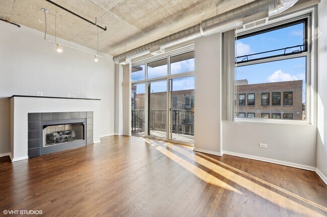 Foto del edificio - 1000 W Adams St