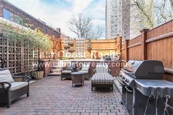 Primary Photo - 377 Shawmut Ave