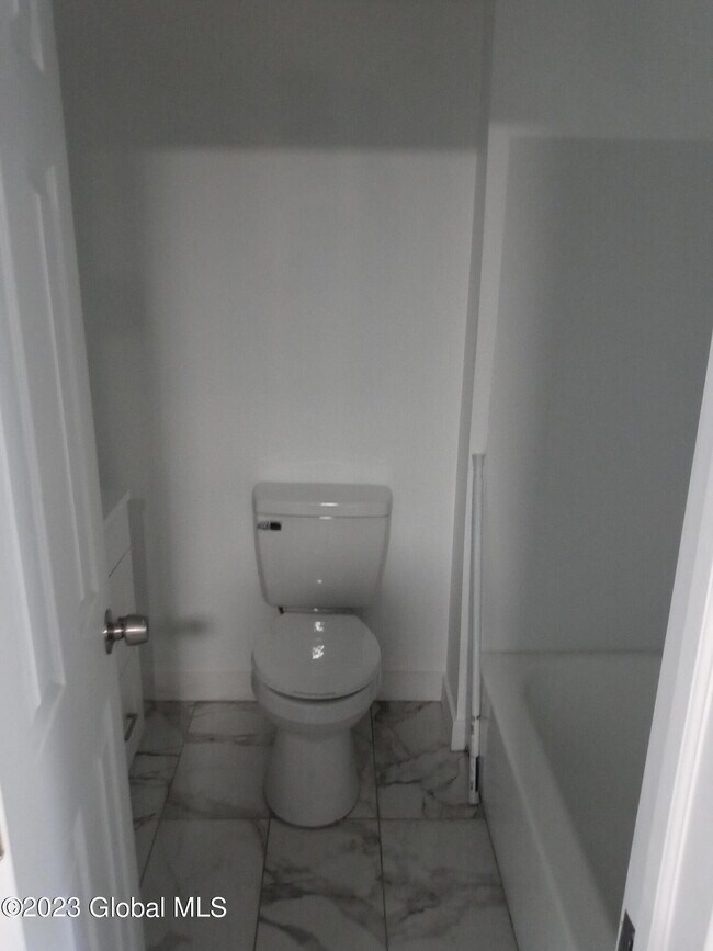 Building Photo - 336 Clinton Ave