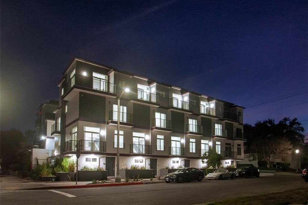 4461 Tujunga Ave, Los Angeles, CA 91602 Condo for Rent in Los Angeles