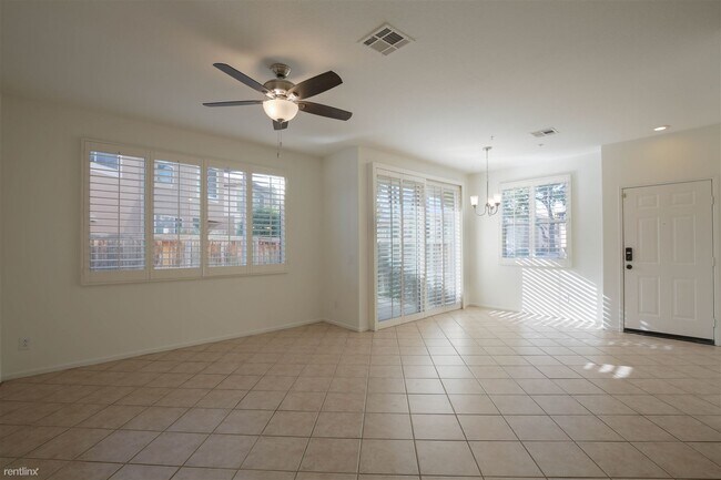 Foto del edificio - 3 br, 2.5 bath Condo - 30345 Buccaneer Bay #D