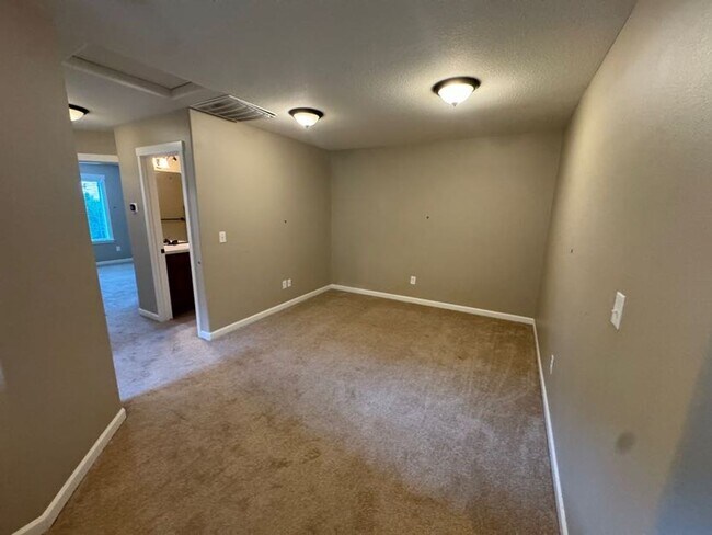 Foto del edificio - 2706 NE 130th Ct