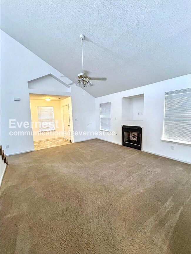 Foto del edificio - 2703 Westgate Cir