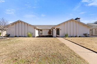 Building Photo - 11416 Leaning Elm Rd
