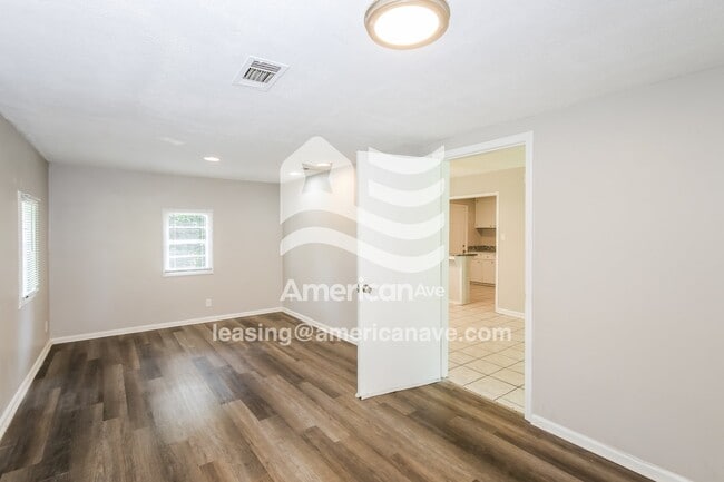 Foto del edificio - 731 Sommer St NE