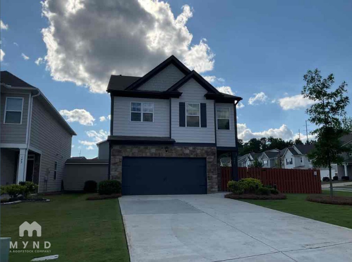 Foto principal - 151 Woodhouse Cir