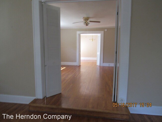 Foto del edificio - 5 br, 2 bath House - 208 E. College Street