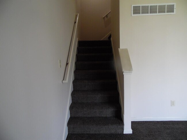 Building Photo - 3811 Sugar Creek Dr