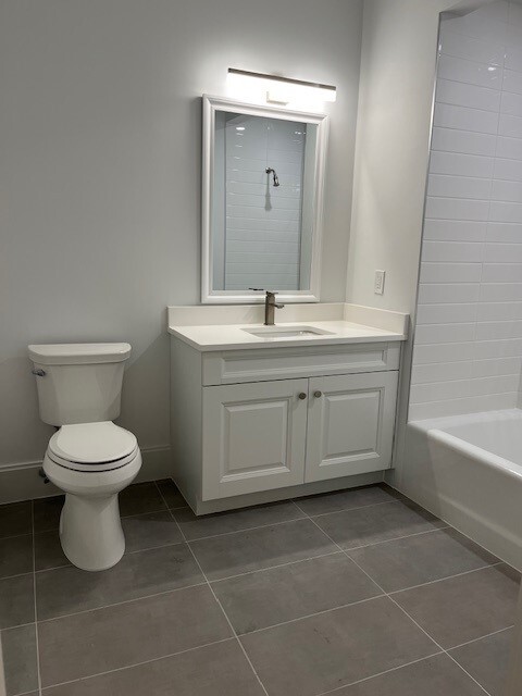 Building Photo - 2 Dearfield Dr