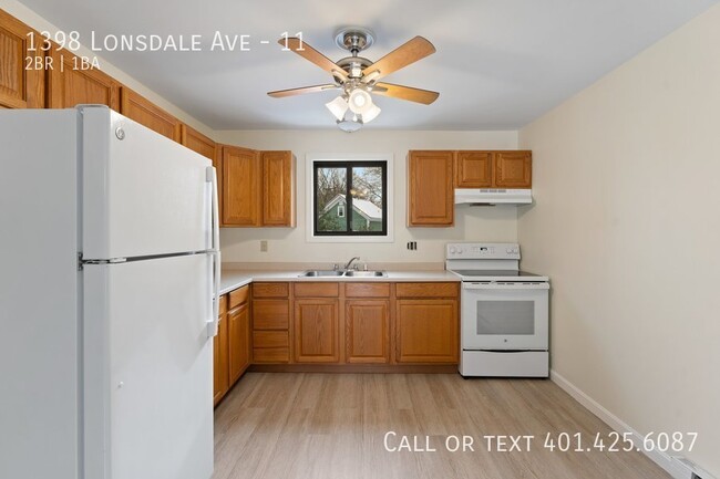 Building Photo - 1398 Lonsdale Ave