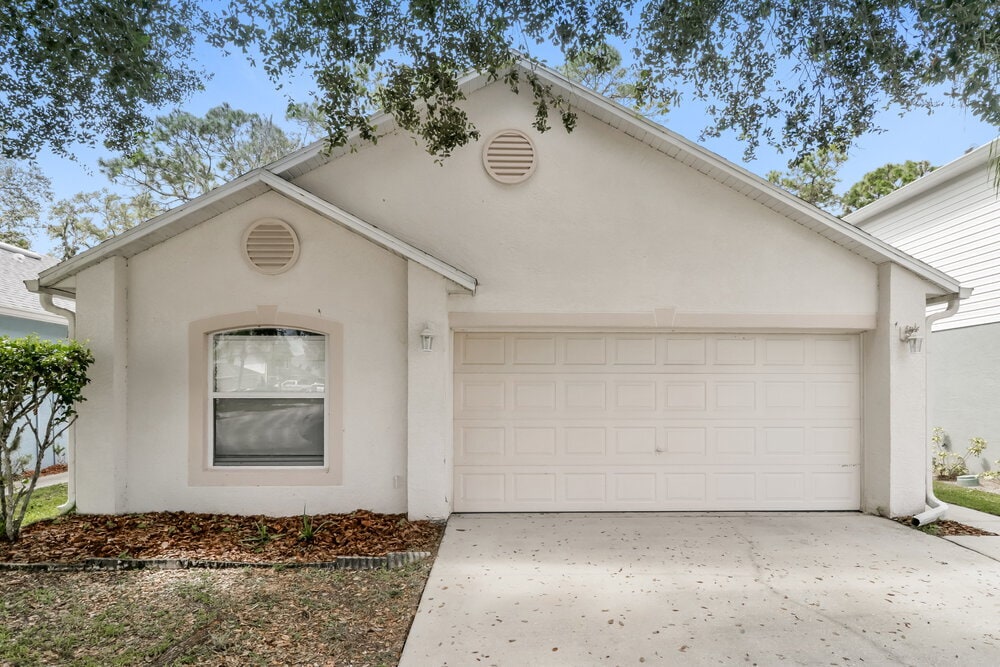 Primary Photo - 30220 Birdhouse Dr