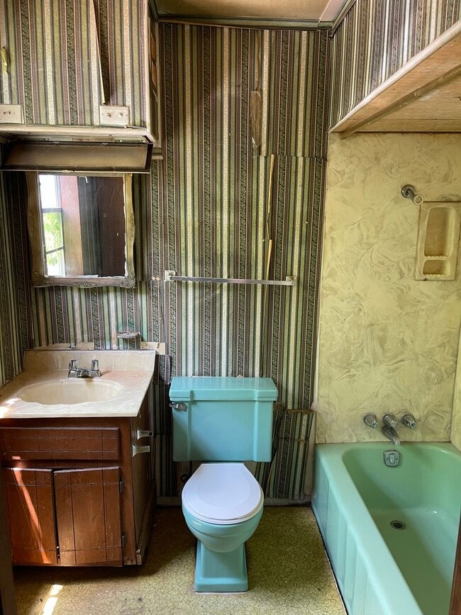 Building Photo - Cute Kitchen!