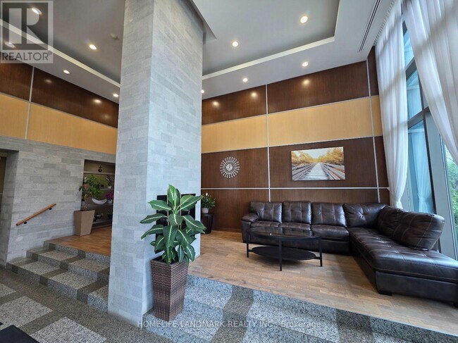 Photo du bâtiment - 88 Grangeway Ave