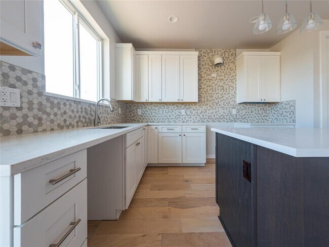 Foto del edificio - 25808 Case Ln