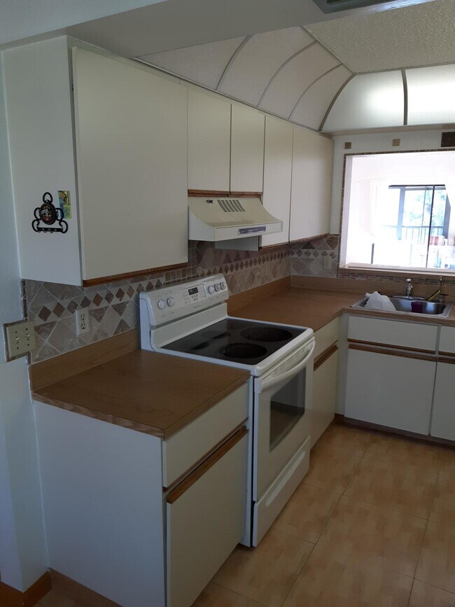 Foto del edificio - 7843 Willow Spring Dr