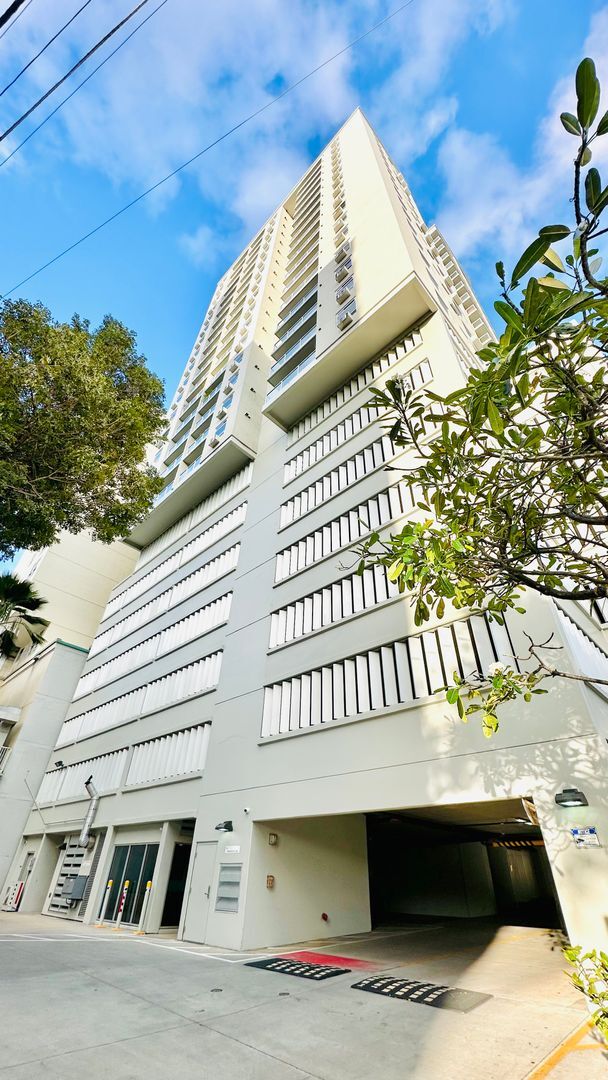 Diamond in the rough 1 bedroom with den in Honolulu! - Diamond in the rough 1 bedroom with den in Honolulu! Apartment