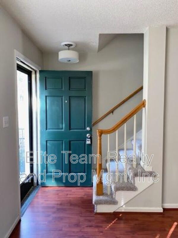 Foto del edificio - 4657 Old Lantern Way