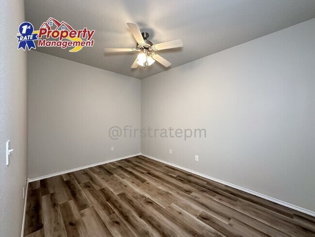 Foto del edificio - 2688 N Cinnamon Pl