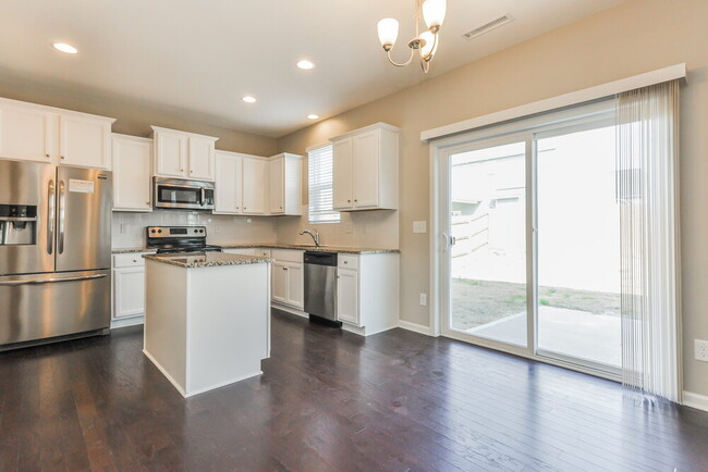 Foto del edificio - 252 Outwater Ridge Dr