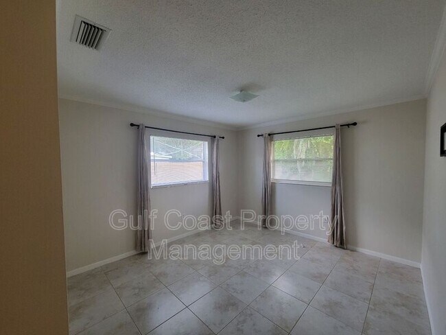 Foto del edificio - 4512 86th St Ct W
