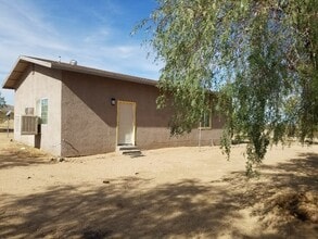 Building Photo - 1650 Cambria Ave
