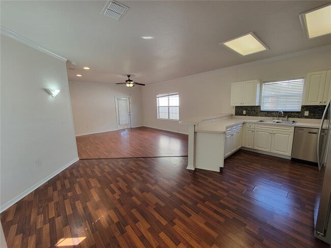 Building Photo - 4724 NW 78th Rd