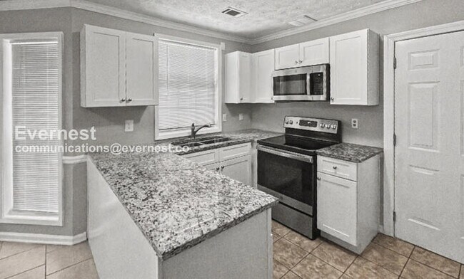 Building Photo - Limited Time Special Offer / 3 Bed, 2.5 Bath Home with Garage / Pet-Friendly / Vouchers Accepted ...